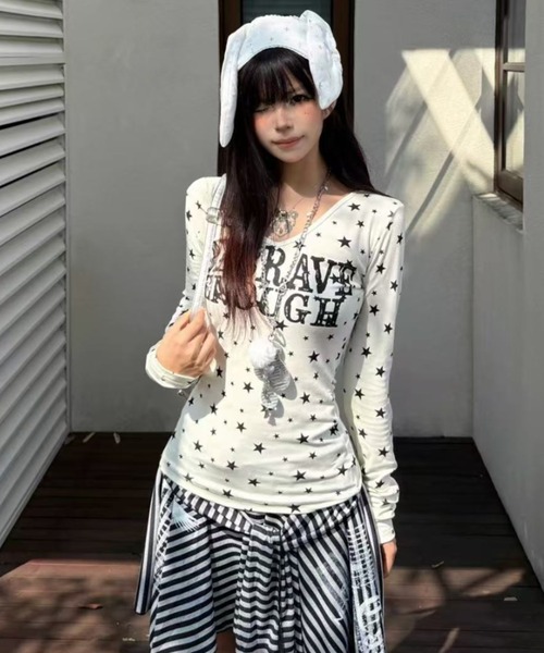 AsRiRe tシャツ スター柄/前プリントvネックトップス レディース