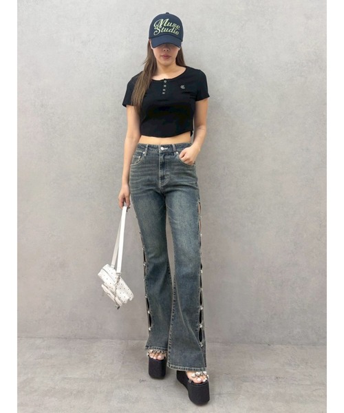 ジーンズ デニム デニムパンツ 「完売色再入荷！」サイドビジューハイウエストフレアデニムパンツ レディースの画像