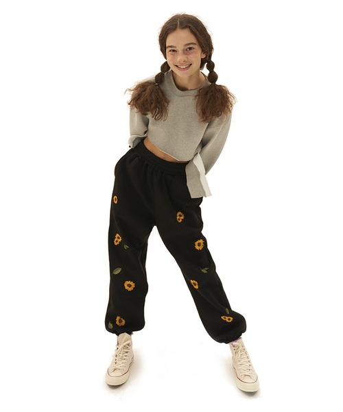 くには 『ODDONEOUT/オッドワンアウト』SUNFLOWER NEEDLEWORK SWEATPANTS / サンフラワー ニードルワーク スウェットパ ZOZOTOWN PayPayモール店 - 通販 - PayPayモール にディテー