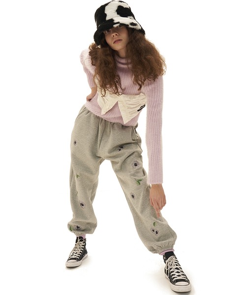 くには 『ODDONEOUT/オッドワンアウト』SUNFLOWER NEEDLEWORK SWEATPANTS / サンフラワー ニードルワーク スウェットパ ZOZOTOWN PayPayモール店 - 通販 - PayPayモール にディテー