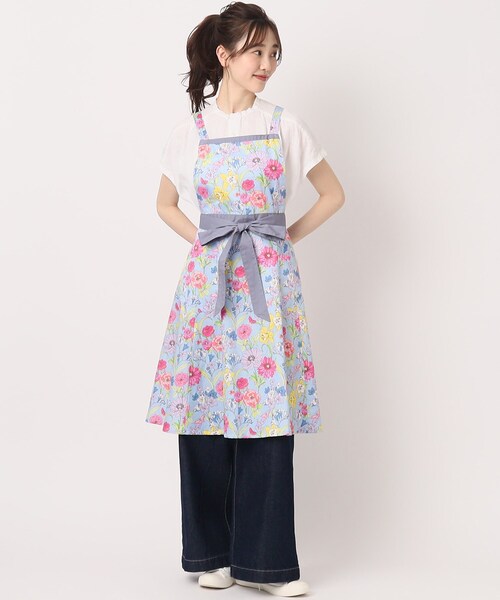 【希少イギリス製】新品LAURA ASHLEY　エプロン LAURA ASHLEY（ローラアシュレイ） エプロン 「70周年セレブ