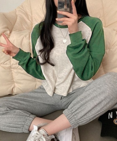 SHEENA(シーナ) tシャツ 配色ラグランクロップド丈シンプルロンT SHEENA(シーナ) tシャツ 配色ラグランクロップド丈シンプルロンT