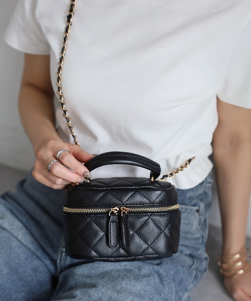 Rady✨ | . ハンドバッグにもショルダーにもなる♡ 2wayチェーン