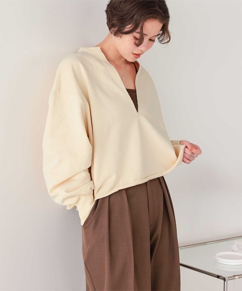 titivate（ティティベイト） トレーナー スウェット 深Vネック