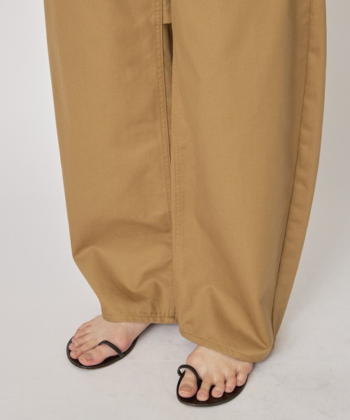新品 Curensology ベージュ チノパン　コットンリネンドロストパンツ 新品 Curensology ベージュ チノパン コットンリネンドロストパンツ