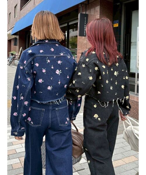 ワイドパンツ ジーンズ デニム デニムパンツ Embroideryカットアウトワイドデニムパンツ「セットアップ着用可能」 レディースの画像