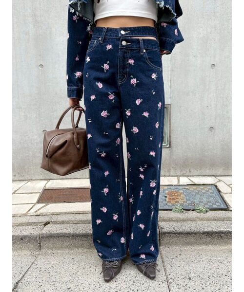 ワイドパンツ ジーンズ デニム デニムパンツ Embroideryカットアウトワイドデニムパンツ「セットアップ着用可能」 レディースの画像