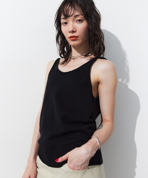 HANNE タンクトップ ノースリーブ オープンバックニットタンク