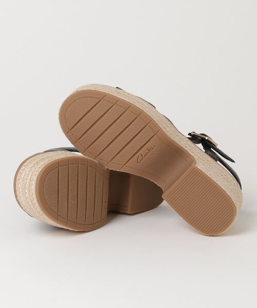 [美品] Clarks レザー　サンダル Clarks - Clarks クロスストラップレザーサンダルの通販 by