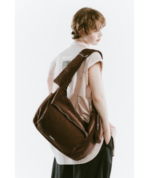 ⭐︎あい⭐︎ Knuth Marf ダークブラウン スエード ショルダーバッグ Knuth Marf - スエード ムーンバッグ (ブラウン) suede moon bag | Sir