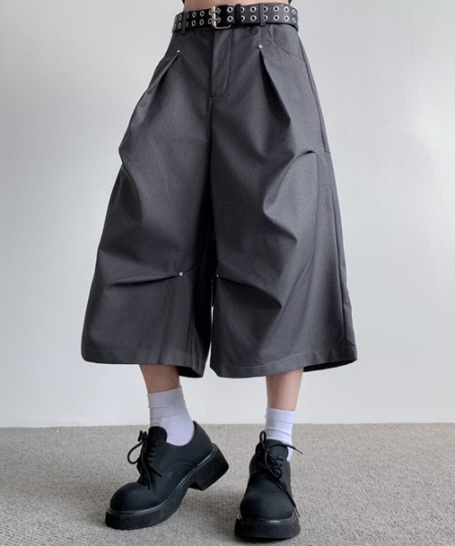 新品タグ付き⭐️2050AW新作⭐️ グレーハーフパンツ lilful ハーフパンツ スラックス 短パン 「26年春夏新作」タックワイド
