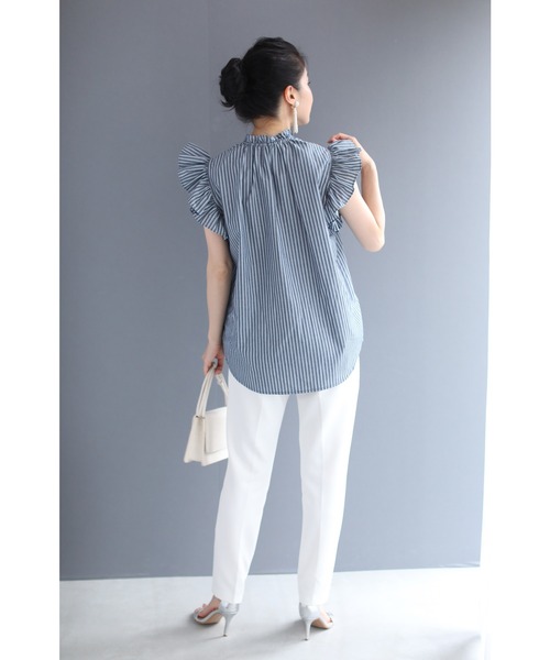 cawaii tシャツ シャープなストライプの肩フリルブラウス
