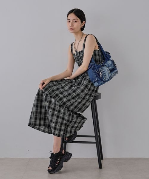 ほぼ未使用JEANASISピンク レザー ハンドバッグ ほぼ未使用JEANASISピンク レザー ハンドバッグ - メルカリ