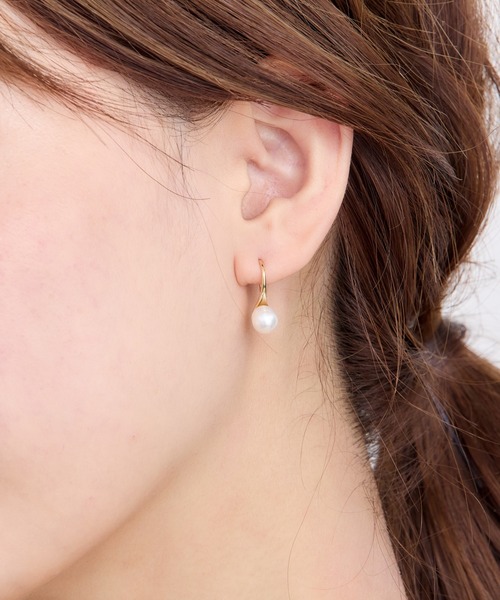 Amber Sceats ピアス ドロップ 淡水パール ゴールド Amber Sceats ピアス ドロップ 淡水パール ゴールド サークル