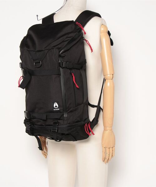 NIXON ナイロンリュック 黒　35Ｌ　定価24200円　1回のみ短時間使用 NIXON ナイロンリュック 黒 35L 定価24200円 1回のみ短時間使用