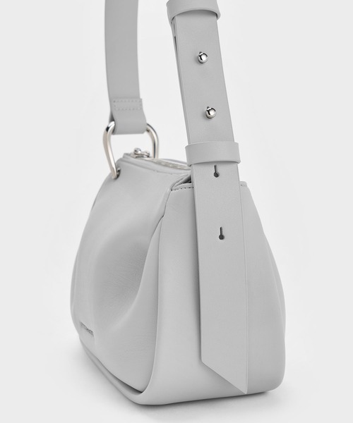 「CHARLES \u0026 KEITH」 ショルダーバッグ M クリーム レディースの画像