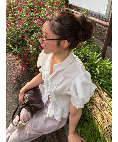 LILY BROWN（リリーブラウン） ブラウス シャツ 半袖 フリルレース