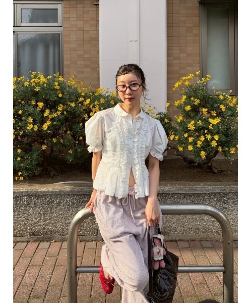 LILY BROWN（リリーブラウン） ブラウス シャツ 半袖 フリルレース