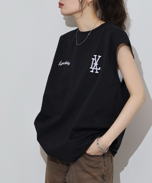 【美品/即日発送可】黒のプリーツノースリーブタンクトップ NATURAL BEAUTY BASIC タンクトップ ノースリーブ カップイン