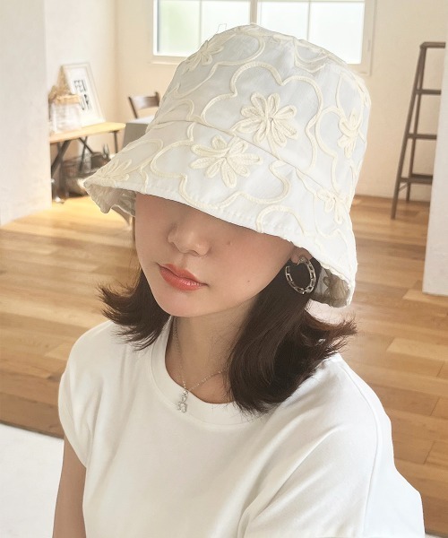 ∞直営買付∞アンテプリマ クロスステッチ刺繍バケットハット FINE MOVE アシンメトリーバケットハット （ハット）｜UNFILO