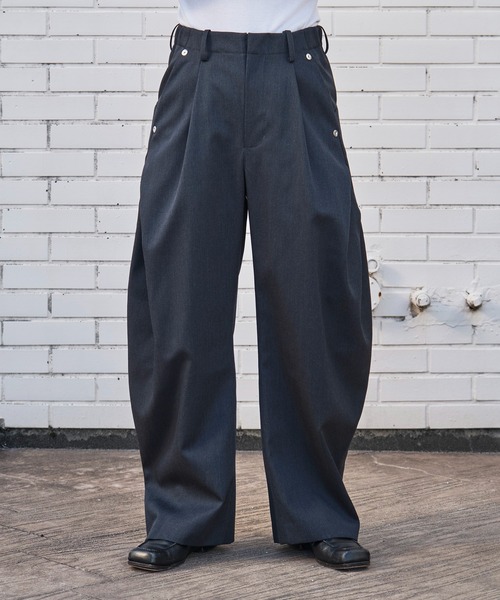 CONZ スラックス CURVE LEG TROUSERS GABA メンズ : ZOZOTOWN Yahoo!店