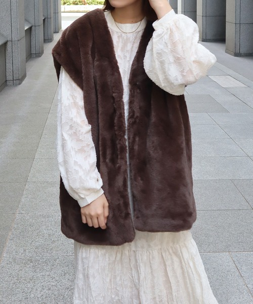 【極美品】 stussy ファーベスト レディース ジレ ファー ベスト ジレ フーディーフェイクファーベスト レディース