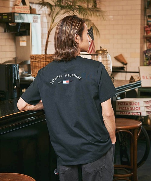 新品 トミーヒルフィガー リンガー 半袖 Tシャツ M マルチロゴ 黒 TOMMY HILFIGER tシャツ 「オンライン限定」「ユニセックス