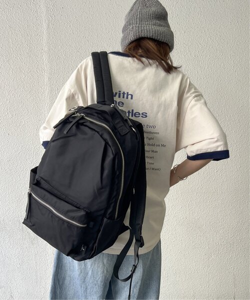 【極美品】イアパピヨネ 2way リュック　撥水　ブラック　樹脂 ダルメシアン 週末限定セール 美品 イアパピヨネ 樹脂パーツリュック