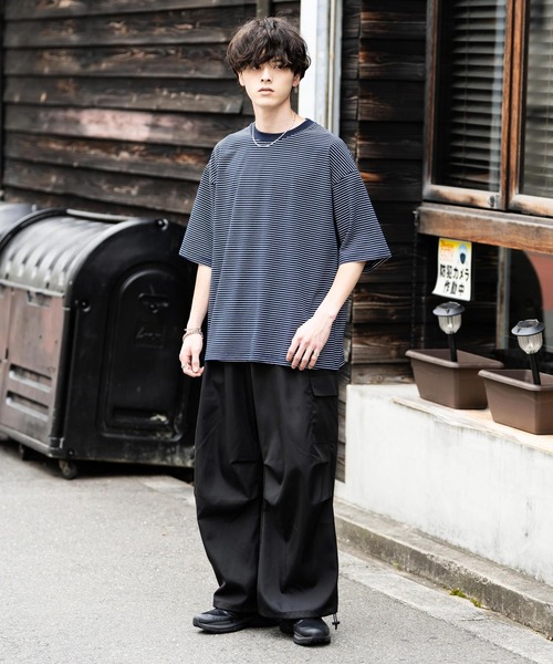 boohoo MAN★オーバーサイズ 半袖 フローラル マスク Tシャツ boohoo MAN☆オーバーサイズ 半袖 フローラル マスク Tシャツ