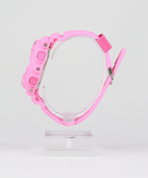 G-SHOCK Barbie 時計 きらめき、ピンク、そしてアイコニックなBarbie™のシルエット
