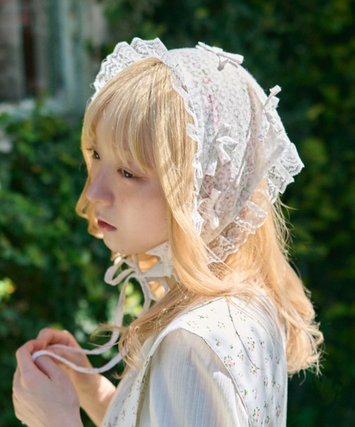 未使用 美品 リボンバブーシュカカチューシャ　白 バブーシュカ ヘッドドレス カチューシャ ヘアバンド 編み物