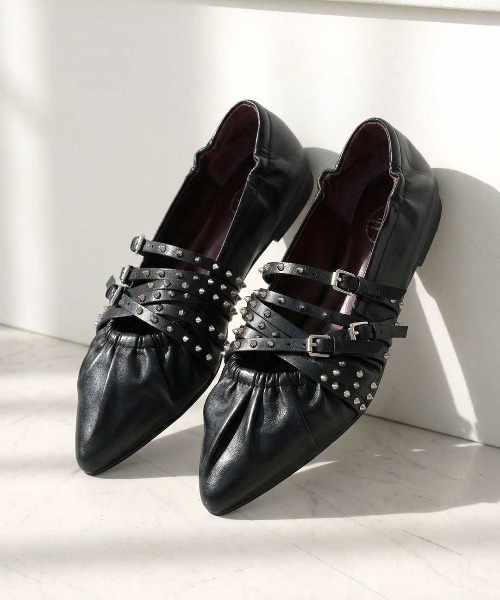 ASH（アッシュ） パンプス 「BRENDHA」スタッズベルトフラットパンプス