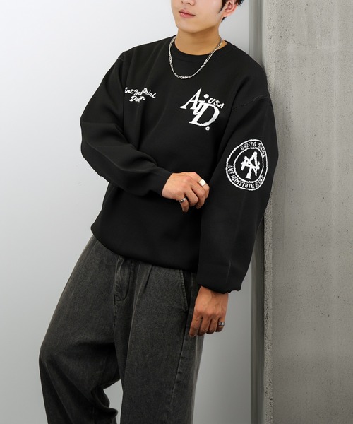 黒ニットページ　イラスト依頼 セーター ニット グラフィックデザイン ボリューム袖 メンズ