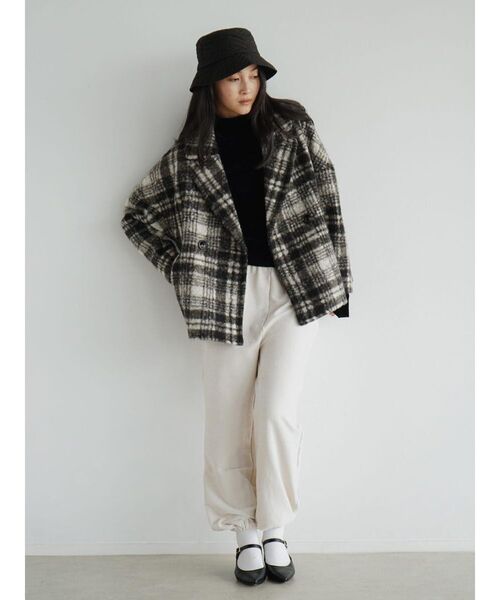 FIKA.（フィーカ） コート アウター Checked double-breasted coat