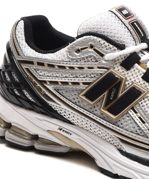 美品 New Balance M 1906 ローカットスニーカー 23.5 白 限定展開 New Balance/ニューバランス 1906N[23.5cm～24.5cm展開