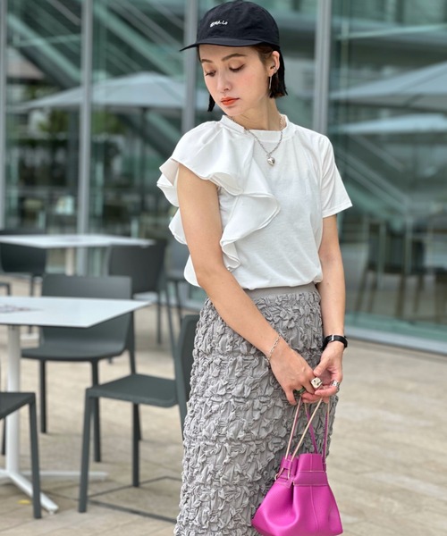 新品未使用タグ付き★ クイーンズコート　アシメショルダーフリルTシャツ　Mサイズ QUEENS COURT - 新品未使用タグ付き☆ クイーンズコート アシメ