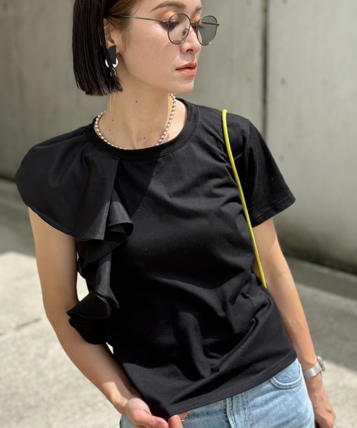 新品未使用タグ付き★ クイーンズコート　アシメショルダーフリルTシャツ　Mサイズ QUEENS COURT - 新品未使用タグ付き☆ クイーンズコート アシメ