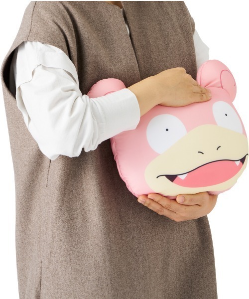 ポケモンセンターオリジナル　メタモンといっしょ　ネックピロー　クッション 楽天市場】キャラクター ポケモン フード ネッククッション 人形