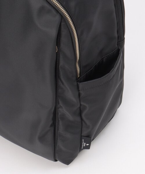 ikka（イッカ） デイバック リュック 撥水ナイロンPC隠しポケット