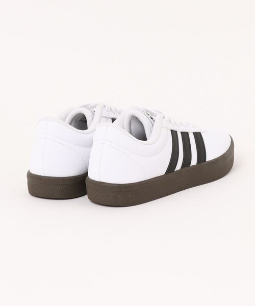 adidas（アディダス） スニーカー 「adidas」当社限定モデル EASYVULC