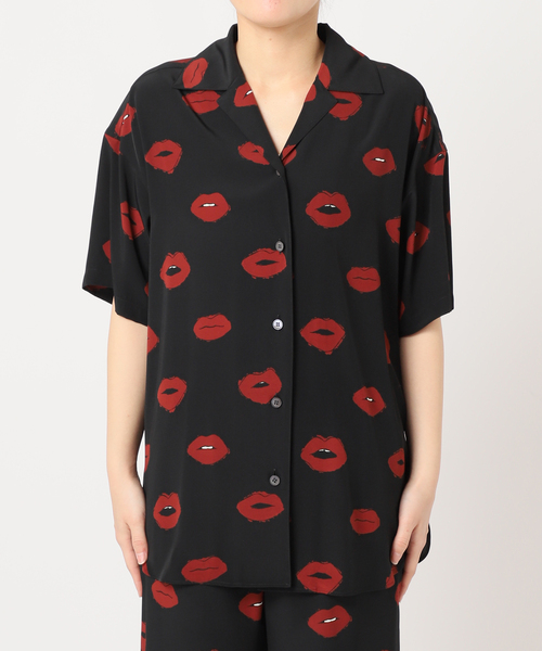アルディーノアール HARDY NOIR 25SS LIPプリントオープンカラーシャツ 半袖シャツ 25051208109020 ブラック サイズ：F LIPプリントオープンカラーシャツ（シャツ／ブラウス）｜HARDY
