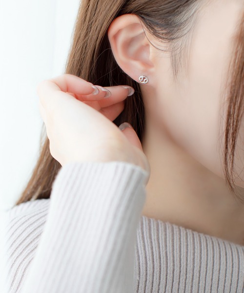 BLOOM（ブルーム） uvカット ピアス シルバー キュービックジルコニア