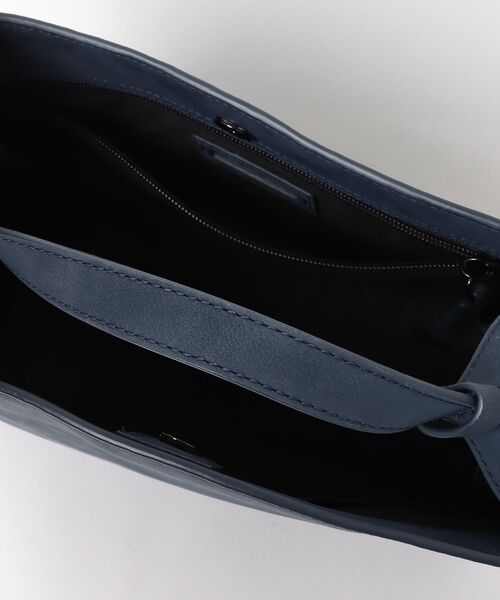 美品TUMI トゥミ　ショルダーバッグ　ネイビー TUMI（トゥミ） 最大51%☆5/3限定 正規品5年保証 ショルダーバッグ