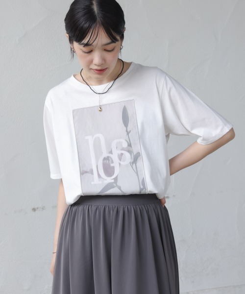 tシャツ フラワーロゴプリントTee レディースの画像