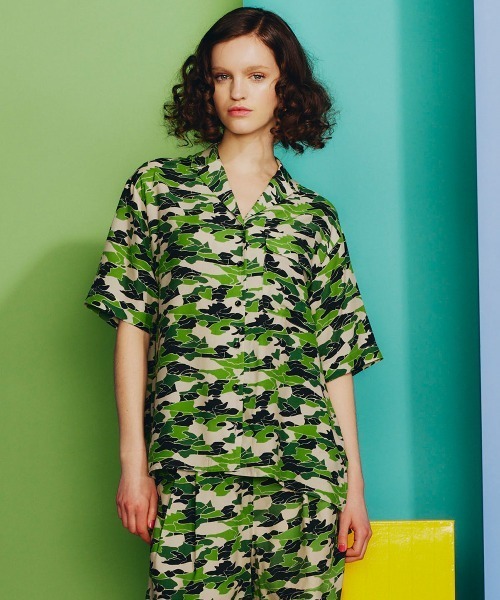 ブラウス シャツ PALM TREE CAMO OPEN COLLAR SHIRT レディース Ameri（アメリ）の「MATELASSE OPEN COLLAR SHIRT（シャツ