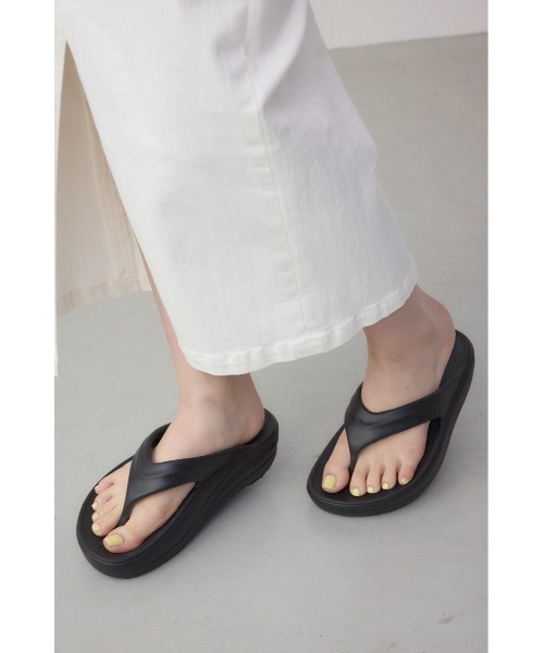 AZUL BY MOUSSY サンダル ラクフィールプラットフォームトング