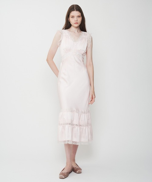 me&me couture レースワンピース 新品未使用 me&me couture（ミーアンドミークチュール） ワンピース サテン