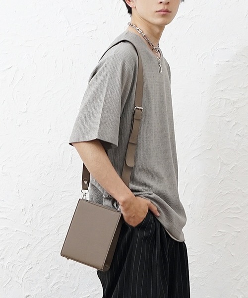 MinoriTY（マイノリティ） ショルダーバッグ 「MinoriTY」PUスクエア