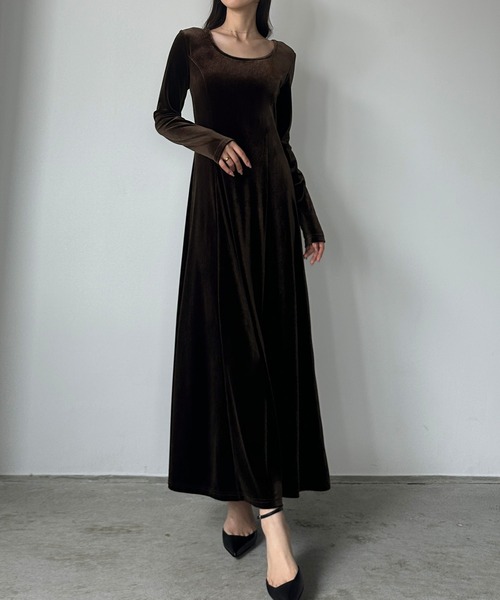 ベロアセミフレアワンピース　黒　ブラック　Louere ワンピース　ベロア Louere（ルエレ） ワンピース 前後2wayベロアセミフレアワンピース