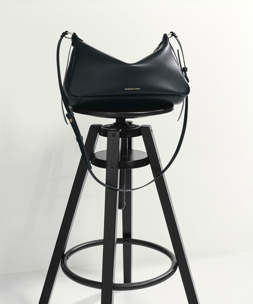 CHARLES ＆ KEITH（チャールズ&キース） ショルダーバッグ バッグ